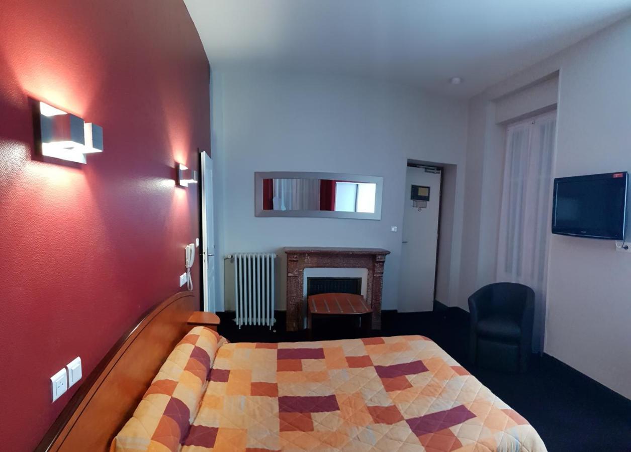 Hotel De La Paix Oloron-Sainte-Marie Luaran gambar